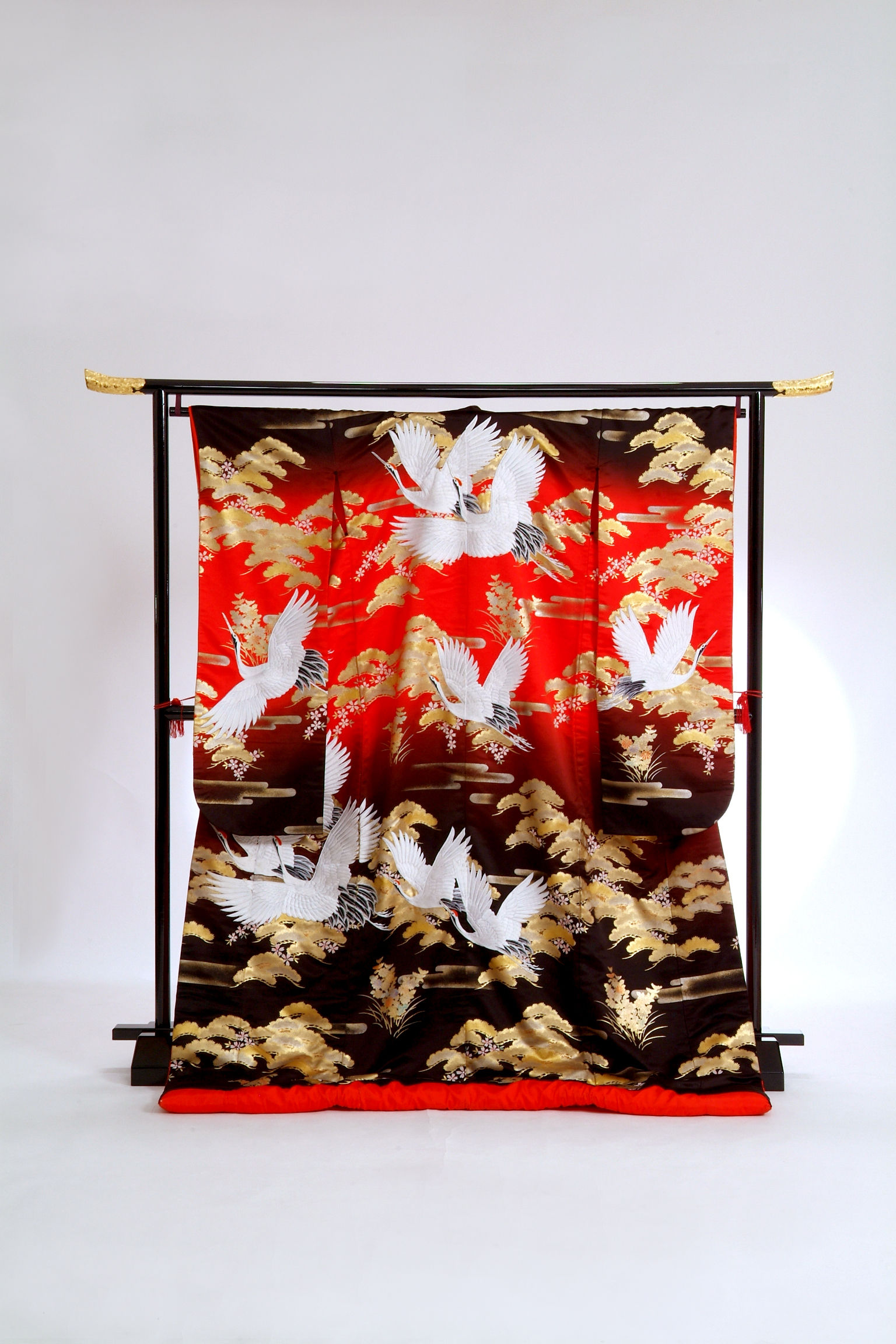 IROUCHIAKE　(RED BLACK CRANE)