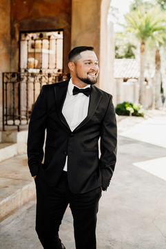 groom in tux