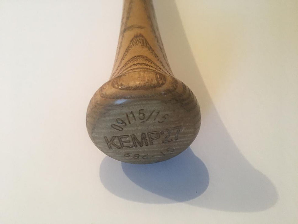 Thumbnail: Matt Kemp game used uncracked bat