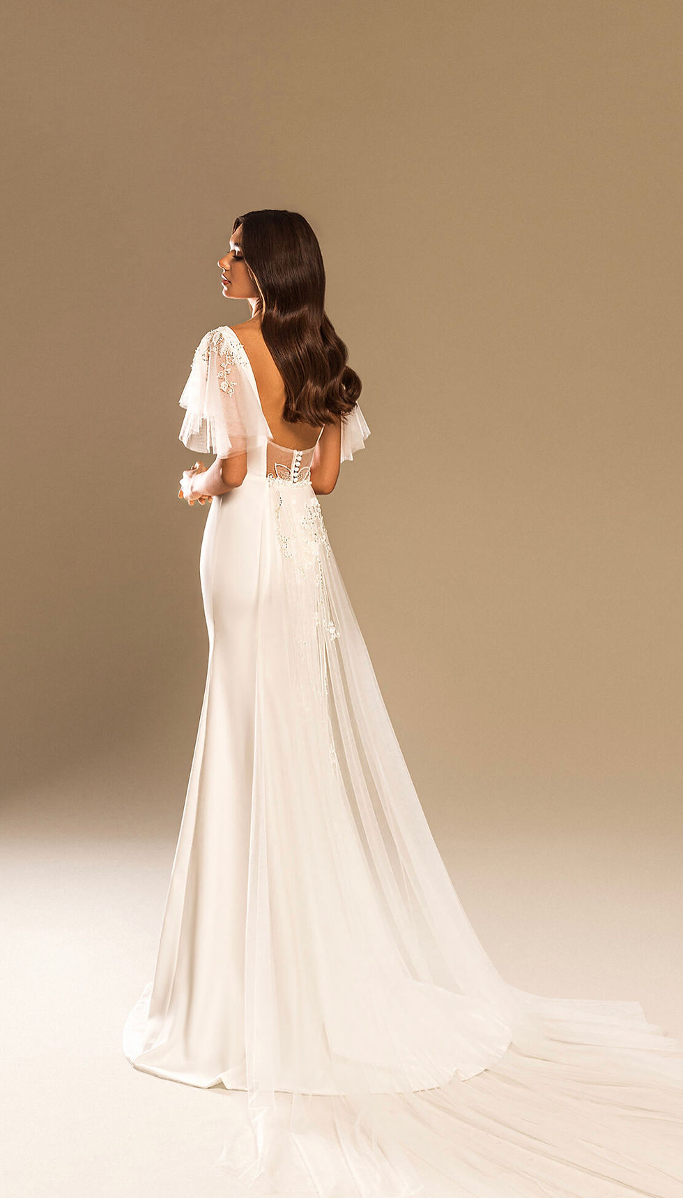 Ruffle sleeves wedding dress