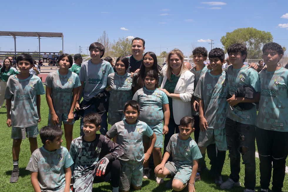 Maru Campos inaugura nueva pista de atletismo en Delicias
