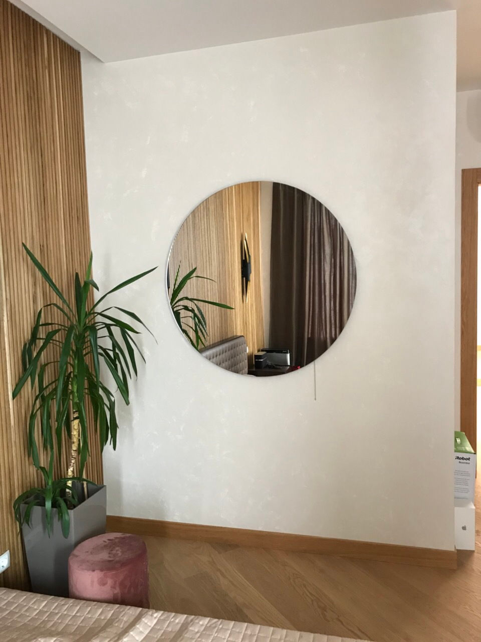 Кругле дзеркало на стіну, діаметр 70см