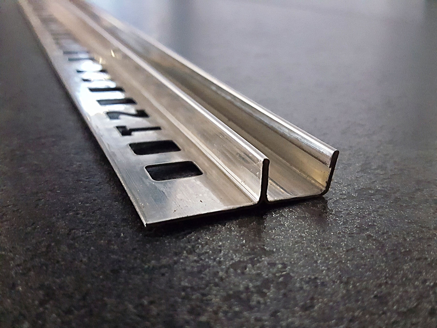 Fliesen-U-Winkelprofil "Slimline"; Art.Nr. U-E 8 - Abverkauf