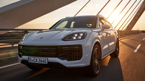 Cận cảnh Cayenne Turbo E-Hybrid 2024 - mẫu SUV 729 HP mạnh nhất lịch sử Porsche
