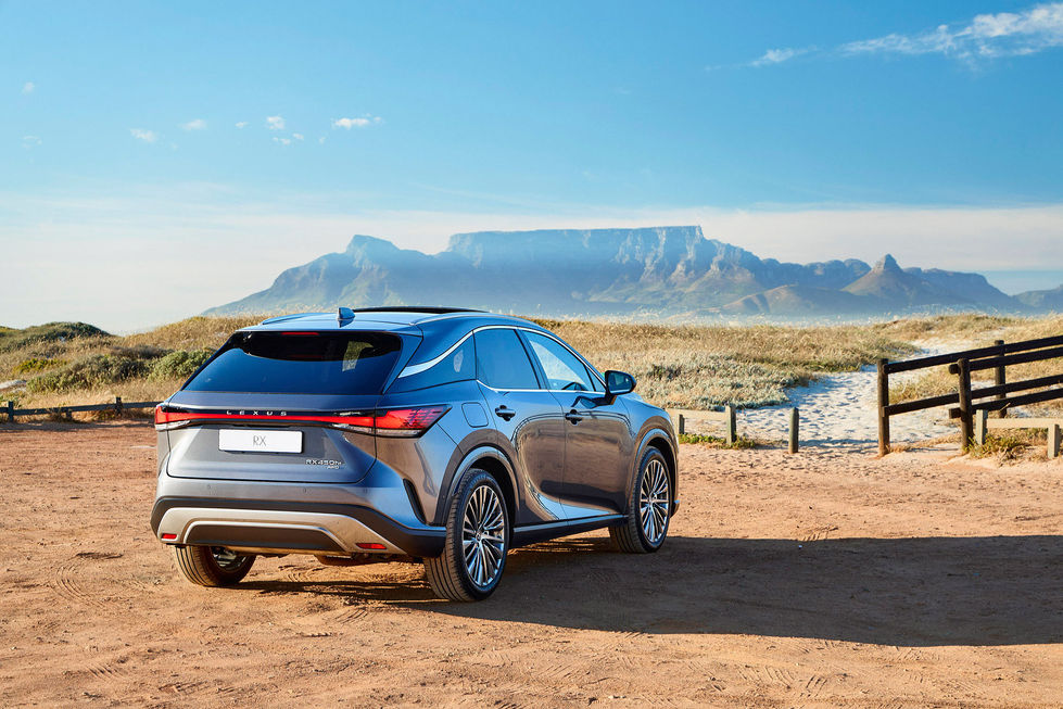 Toyota Lexus with table mountain as a backdrop Cape Town