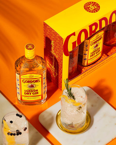 Gin photography shot in studio for there gifting campaign