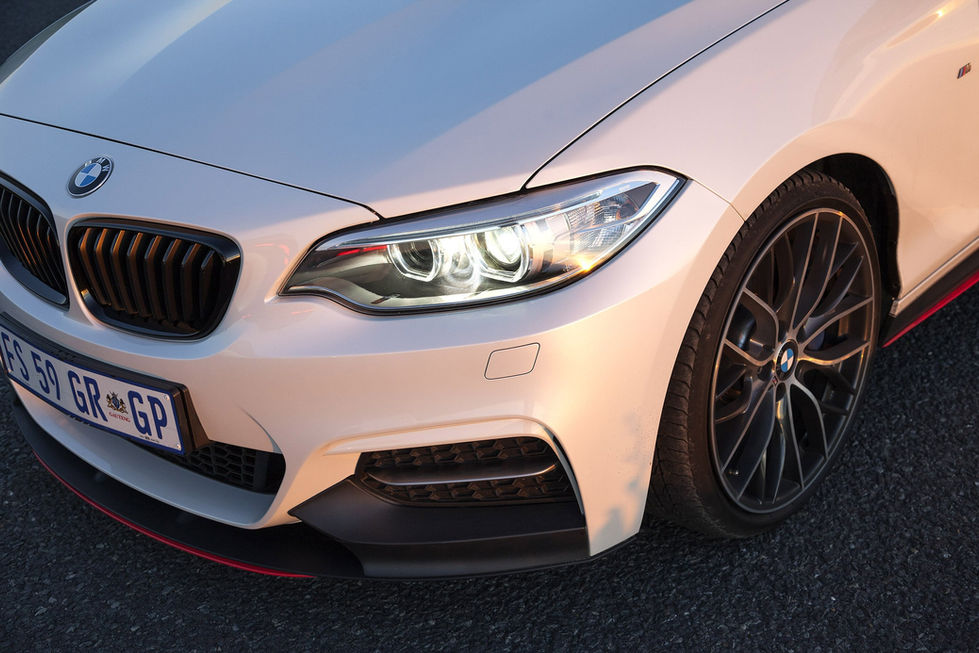 BMW M240i headlight 