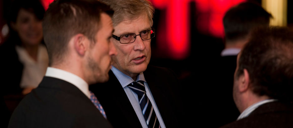 Networking events and guest speakers