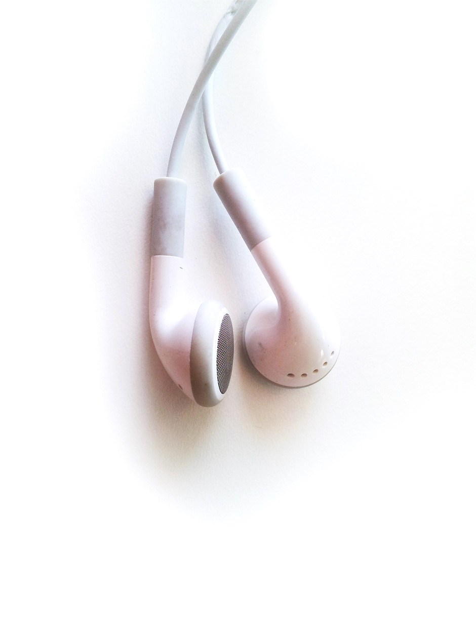 Three Podcasts that Helped Me Start My Side Hustle