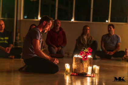 אקילה - יוגה ומיינדפולנס