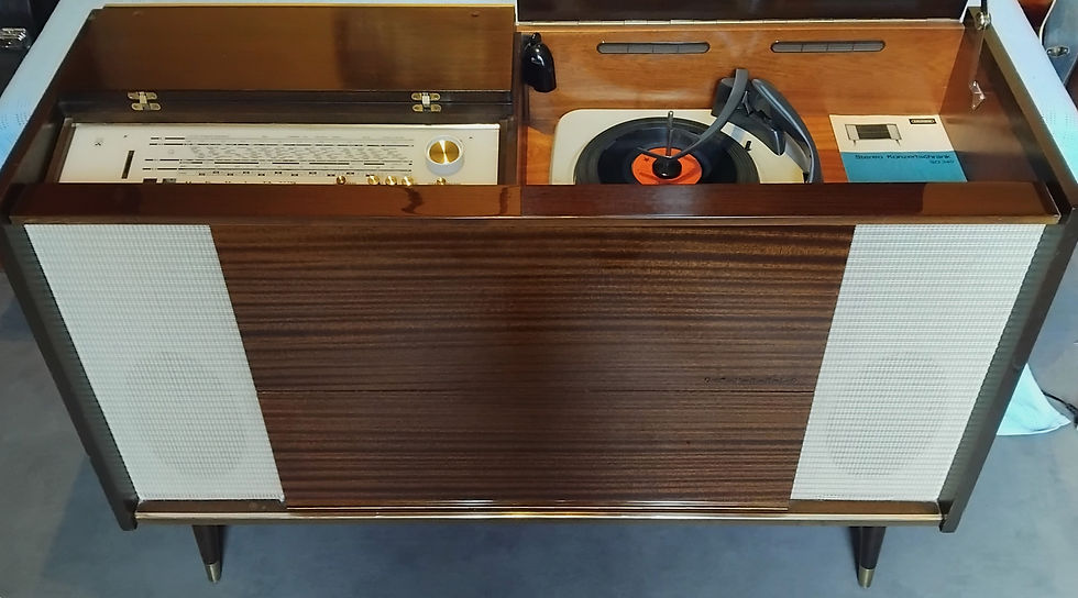 Miniature : Meuble tourne-disque Grundig 1962-63. Ecoute vinyles et Bluetooth.