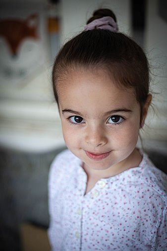 Lachendes Mädchen, Kindergarten, Kita, Kindergartenfotografie, Neuwied, Linz am Rhein, Koblenz, Montabaur, echtes Lachen,