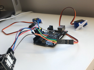 How to move two Servo motors with a Joystick