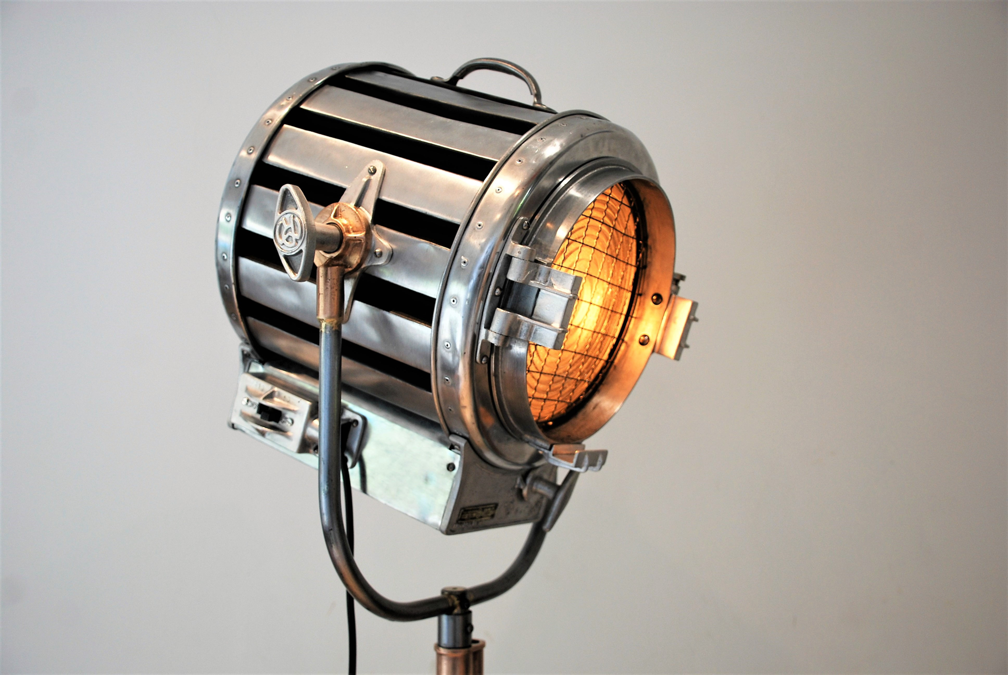 1940's Mole Richardson 410