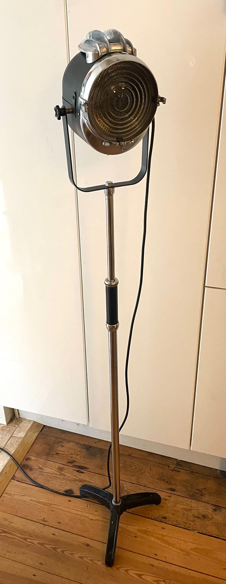 Thumbnail: Lita Lamp