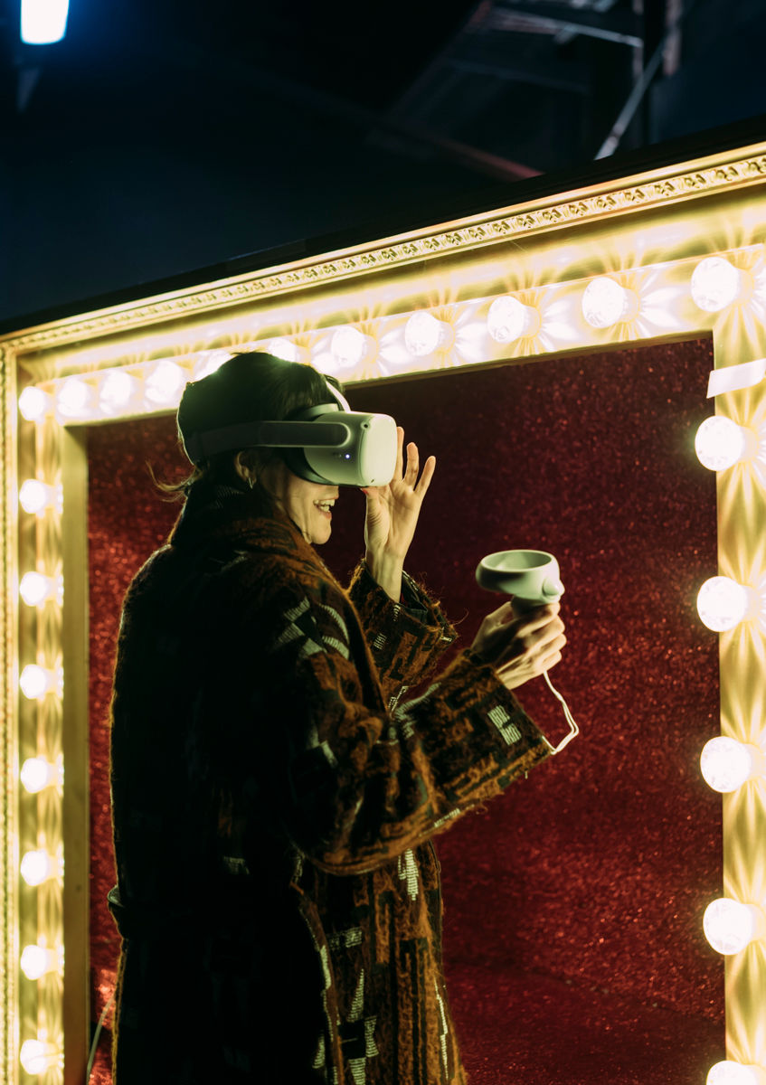 Die Naht - eine VR Performance, Marcelo Gama (Jelena Dabic, Christian Striboll) 
