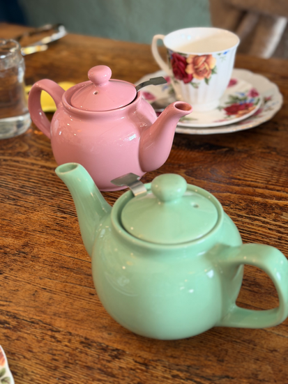 Taste of Britain teapots