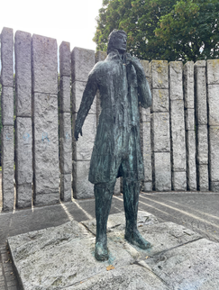 Oscar Wilde Statue Dublin Ireland