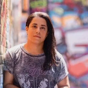 Tori Ohanna: Bold Color, Creative Vision, and Art 