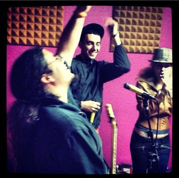 ALPHA Q BAND