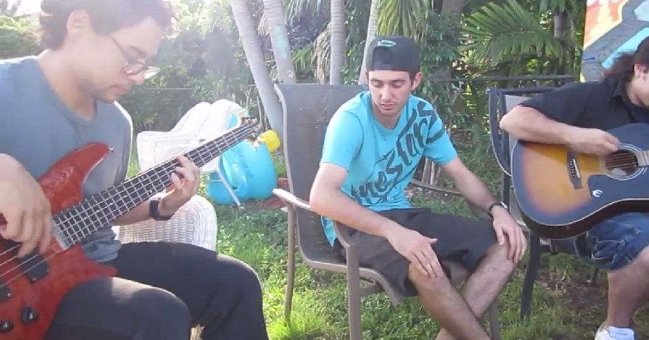 ALPHA Q PERFORMING ACOUSTIC!