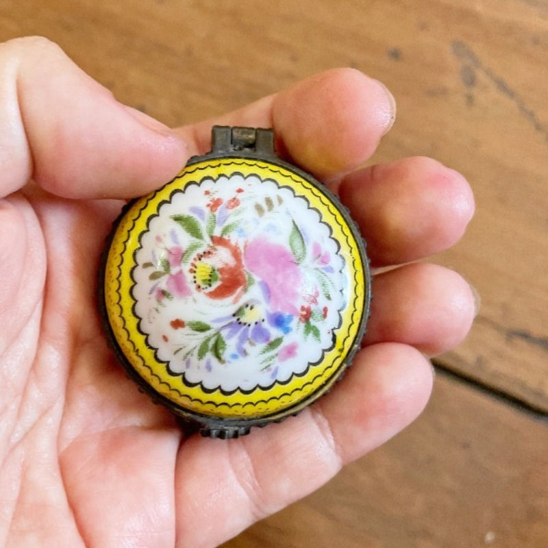 Miniatura: Porta-Joia antigo em Porcelana e Metal - Amarelo floral