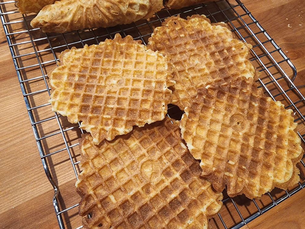 Low Carb Pizzelles/Cannoli shells/Waffle cones