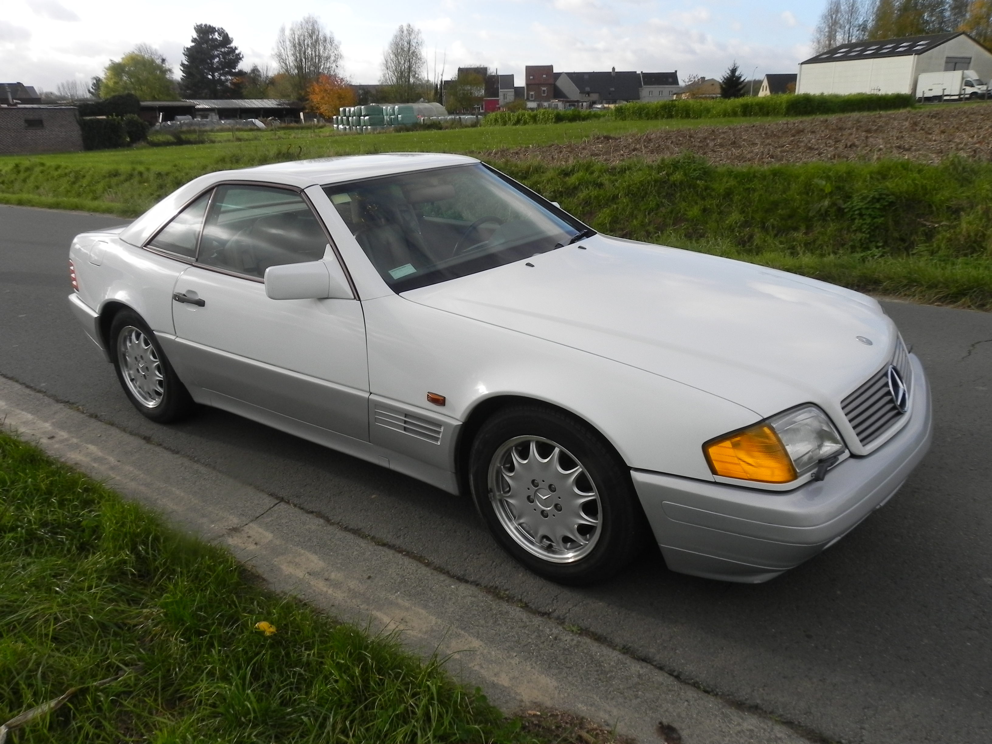 Mercedes Benz 500SL