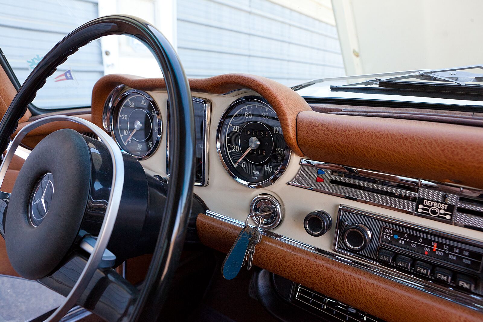 Mercedes Benz 280SL