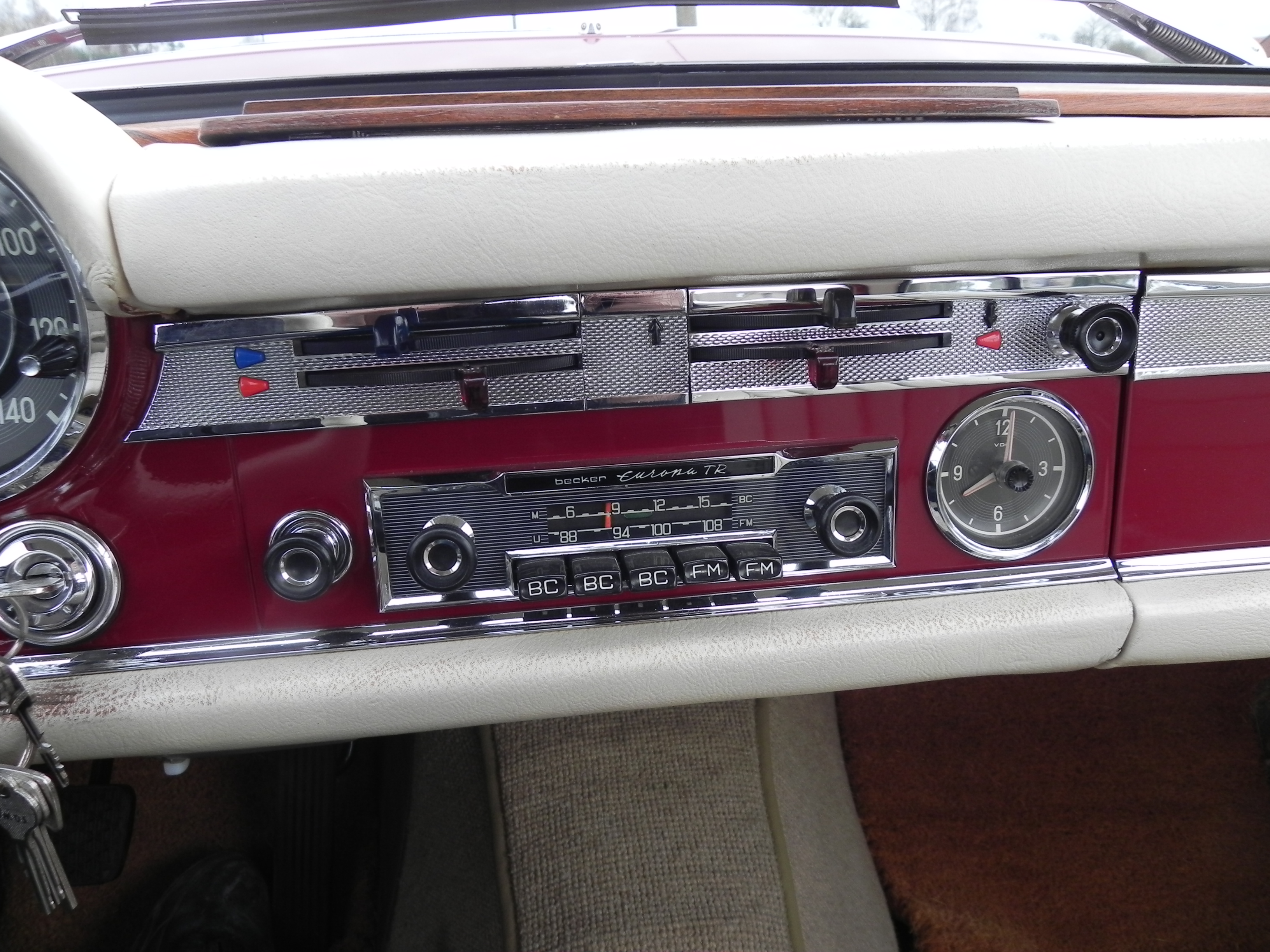 Mercedes Benz 230SL-1965