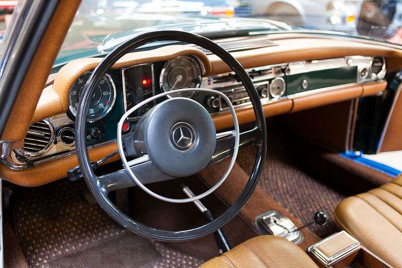 Mercedes Benz 280SL
