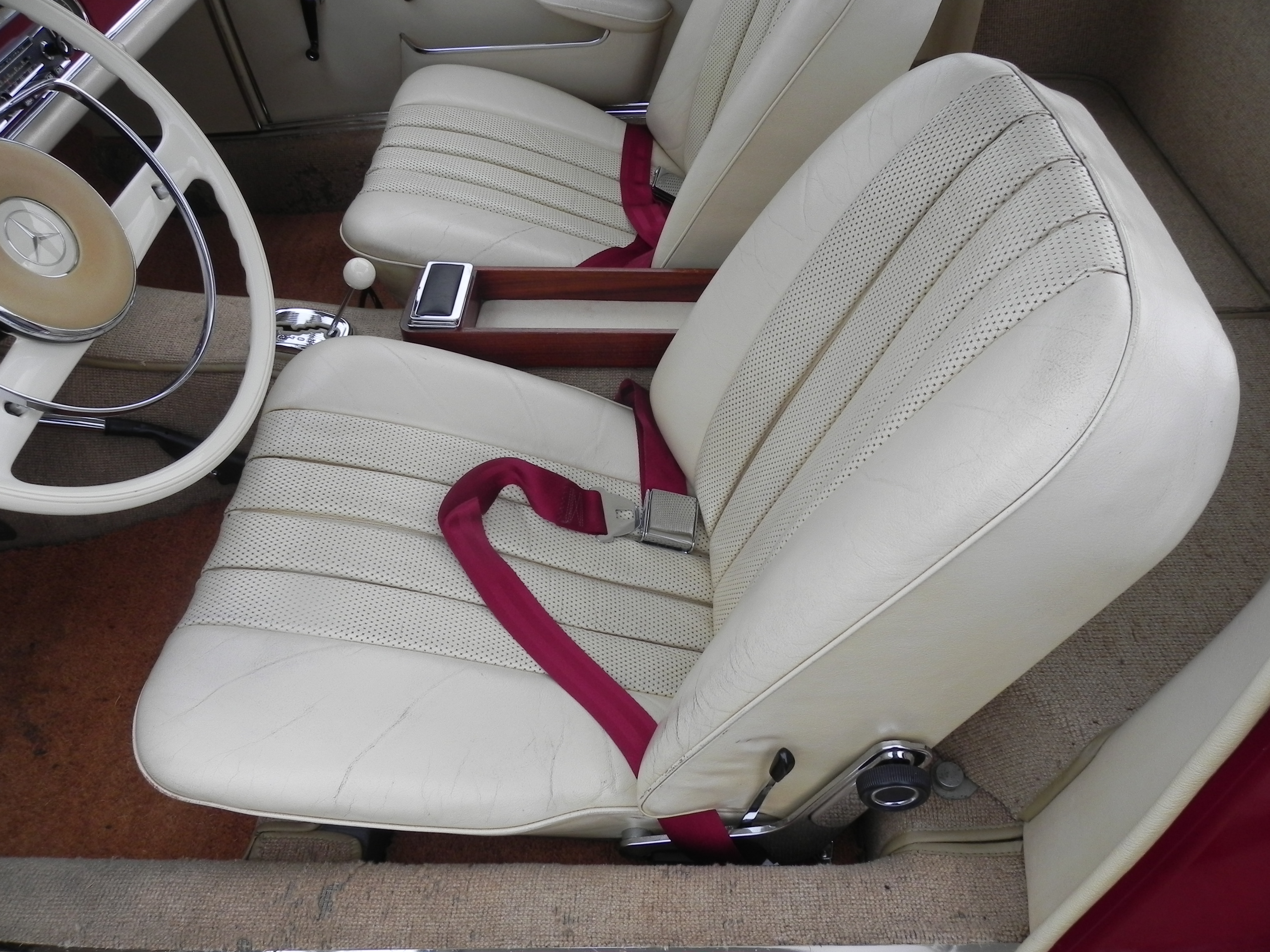 Mercedes-Benz 230SL 1965