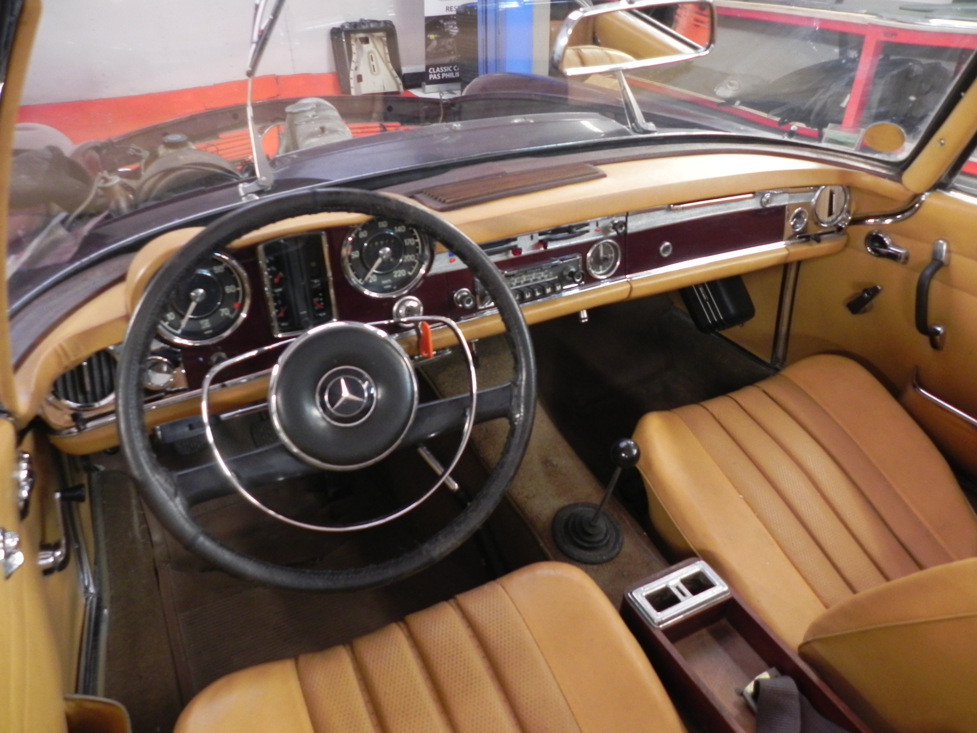 Mercedes 230SL
