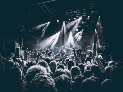 Should You Focus on Live Gigs or Online Content? What Builds a Music Career Faster?