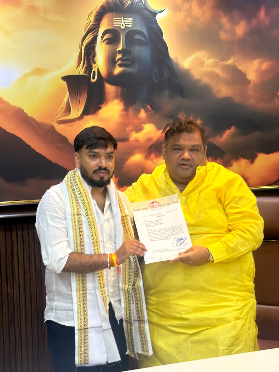 ## **धडक माथाडी जनरल कामगार युनियनच्या 'मुंबई प्रदेश कायदेशीर सल्लागार' पदी श्री. रविंद्र कुमार परमानंद यादव यांची नियुक्ती**
धडक माथाडी जनरल कामगार युनियनचे संस्थापक महासचिव मा. अभिजीत राणे यांच्या