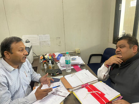 Labour Leader Abhijeet Rane meeting with Asst. Commissioner of Labour regarding Refusecare workers