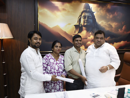 धडक कामगार युनियन महासंघ माध्यमातून गार युनियन स्थानीय पत्रकार बंधू आणि भगिनींन सोबत ☕️☕️"चहा वर चर्चा "☕️☕️#AbhijeetRane #dhadakkamgarunion #news #newsreporters #DevendraFadnavis