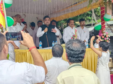 Prominent Labour Leader Abhijit Rane while hoisting the flag at Jay Shri Ram Mitra Mandal, Kandivali