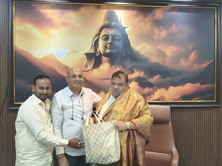 *अभिजीत राणे साहेबांचा सन्मान 💐
नवीन जबाबदारी, नवी उंची 🚩
कामगारांसाठी लढा आणखी भक्कम!*
“धडक कामगार युनियनचे संस्थापक व महासचिव मा. अभिजीत राणे साहेब यांची भारतीय जनता पार्टी कामगार आघाडीच्या