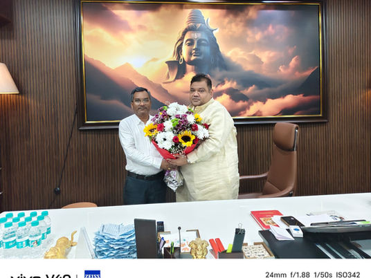 *“विख्यात कामगार नेते अभिजीत राणे साहेब यांची  भाजपा कामगार आघाडीच्या मुंबई अध्यक्ष पदी निवड झाल्याबद्दल राजकुमार सरोज, मुंबई सचिव ह्यांनी शाल व पुष्पगुच्छ देऊन सत्कार केला व सोबत पदाधिकारी  नरेंद्र भ