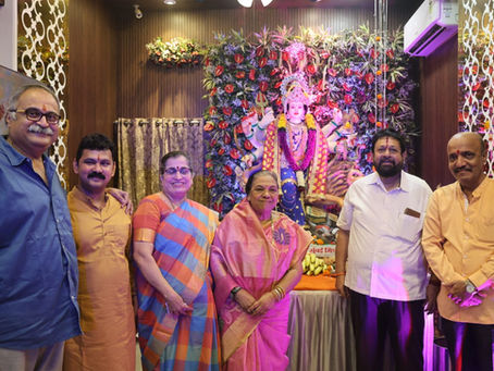 🙏🌸 देवीचे स्वागत – आनंदाचे, एकतेचे आणि भक्तीचे प्रतीक 🌸🙏
अभिजीत राणे यांच्या घरी देवीच्या आगमनाने निर्माण झाला मंगलसोहळा, मान्यवरांच्या दर्शनाने झाला तो अधिक संस्मरणीय.
#देवीचेआगमन #भक्तीमयक्षण #