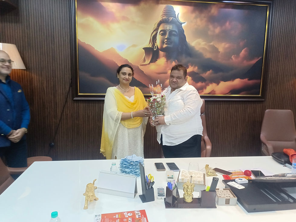 दर आठवड्यात रविवारी होणाऱ्या बैठकीत धडक कामगार युनियनचे संस्थापक महासचिव अभिजीत राणे यांची अँड. झिन्नद पटेल व डॉ. फरहाद विजय अरोरा यांनी भेट घेतली व विविध विषयांवर चर्चा केली.
#AbhijeetRane #AR #Dhada