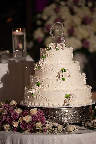 classic white wedding cake