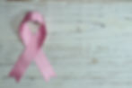 Imagem mostra fita rosa, símbolo da luta contra o câncer