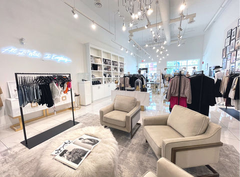 kelowna clothing store, kelowna women's clothing boutique, modern fashion boutique, modern clothing store interior, new york style clothing store design, kelowna interior designer, kelowna interior design, interior design okanagan