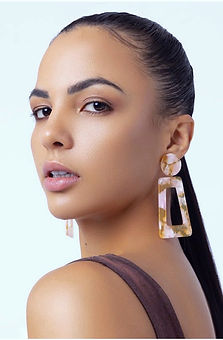 mia magnolia_edited.jpg