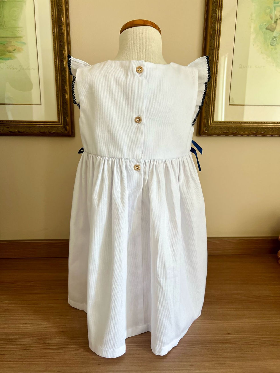 Miniatura: Vestido bordado com laços