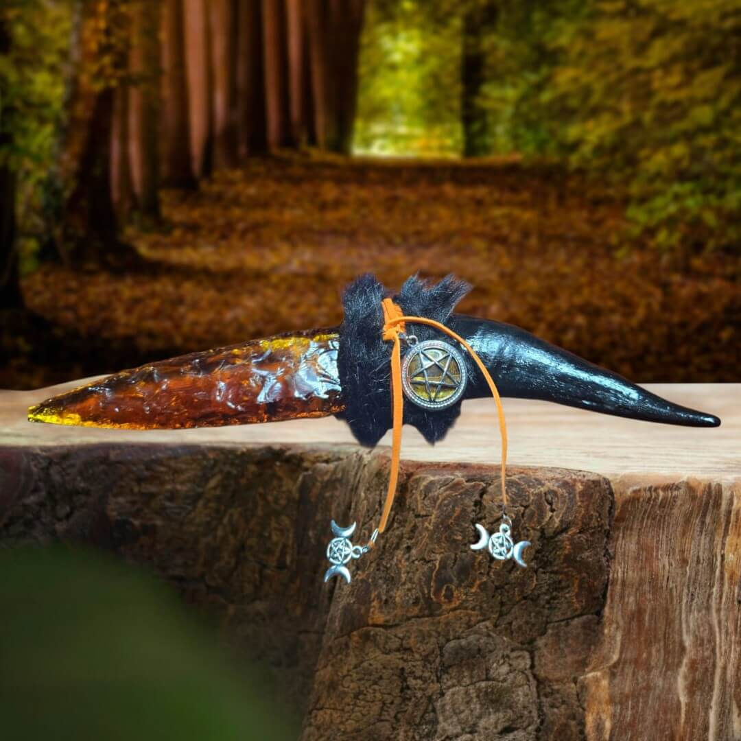 Amber Glass Ceremonial Dagger – Solar Veil