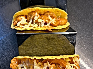 Shrimp with lemon-chilli cream sauce tacos