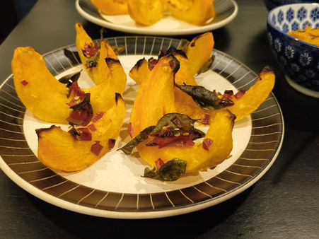 Pumpkin crescents with curry leaves